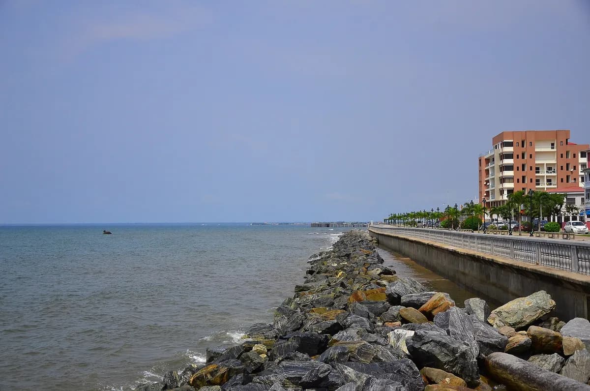 Litoral urbano de Bata