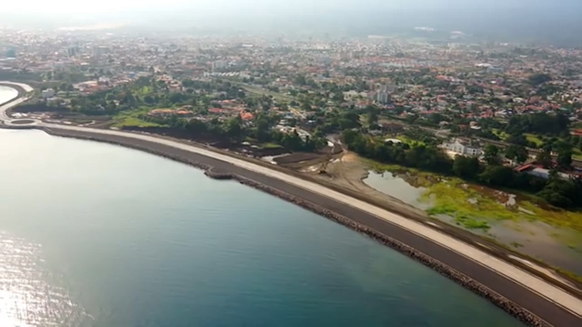 Front de mer de Bata